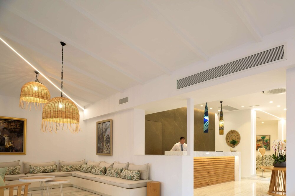 High Beach White — Hersonissos — photo 4