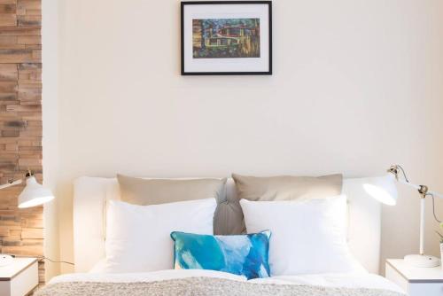 Ultra central large home with AC and balcony — 4-Star Luxury Hotel in Budapest, Hungary