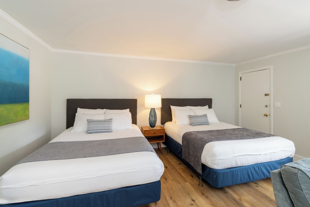 Iron Masters Inn on Main - photo 3