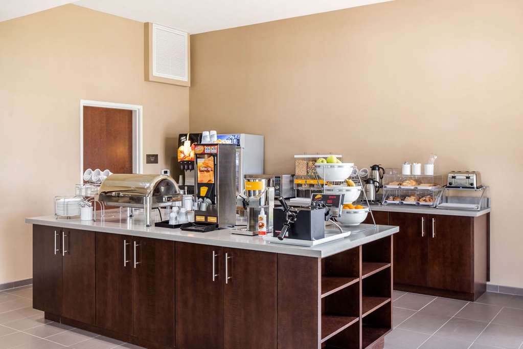 Comfort Suites South Austin - photo 32