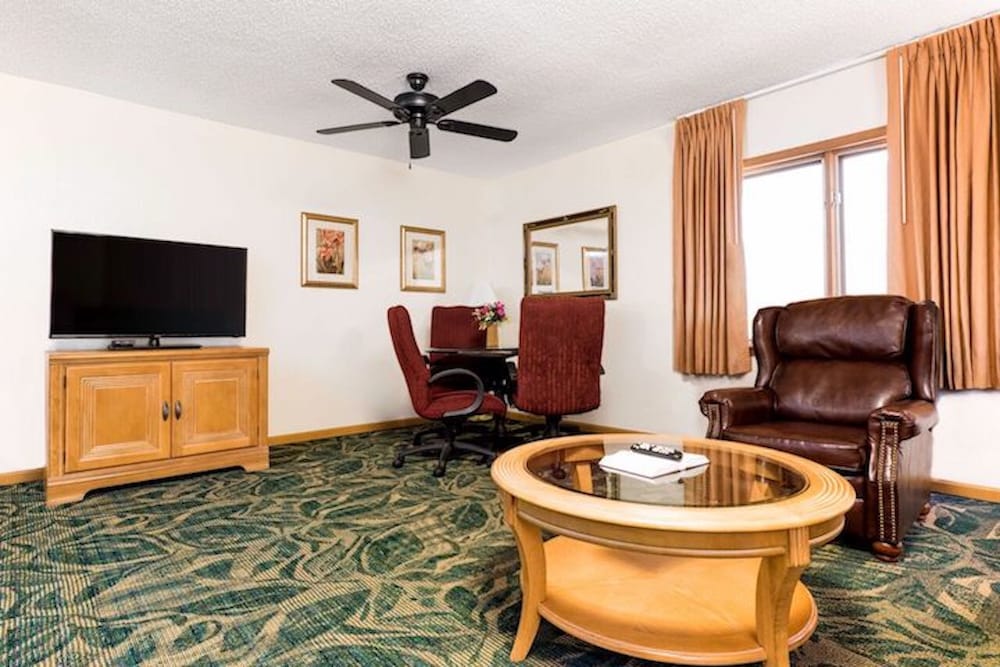 Branson's Best Motel - photo 10