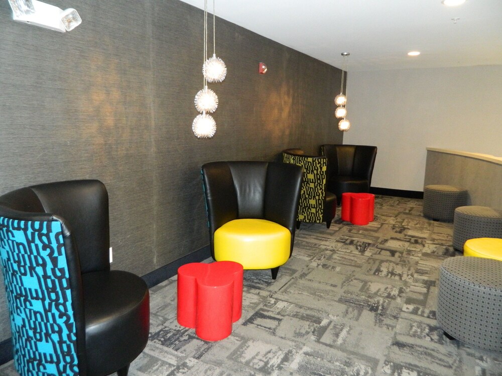 Holiday Inn Express & Suites Shippensburg by IHG - photo 3
