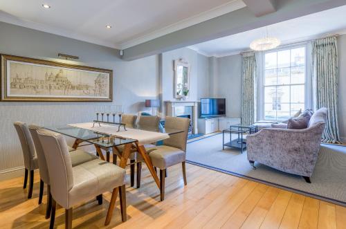 Luxury Apartments 10 Royal Parade — 4-Star Luxury Hotel in Cheltenham, United Kingdom