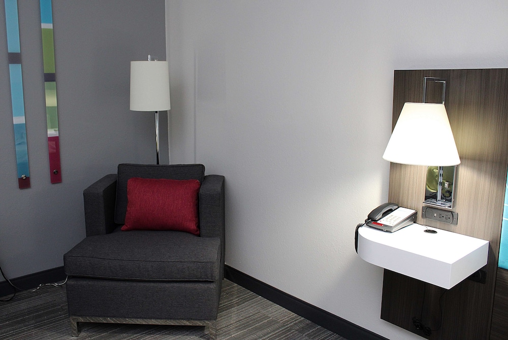 Hampton Inn Richmond - photo 14