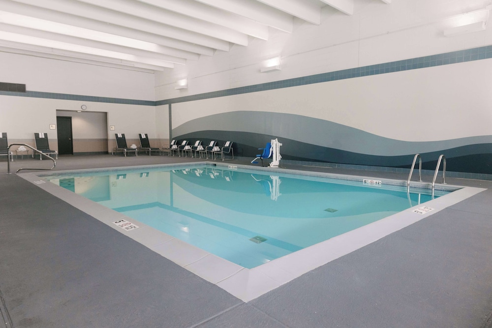 DoubleTree by Hilton Lansing - photo 25