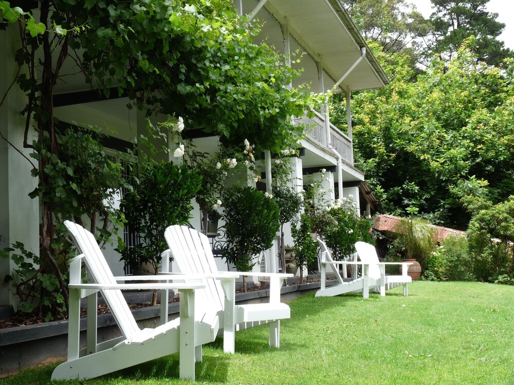 Brentwood Accommodation — 4-Star Luxury Hotel in Healesville, Australia