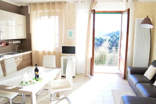 Apartment with Beautiful Sun — 4-Star Luxury Hotel in Montepulciano, Italy