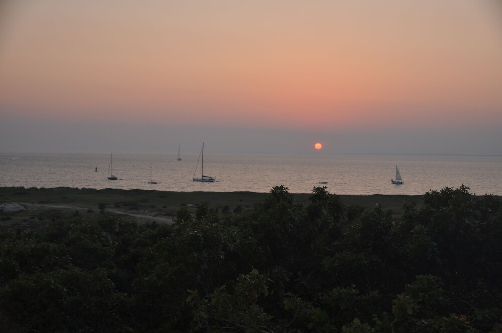 Menemsha Inn - photo 40