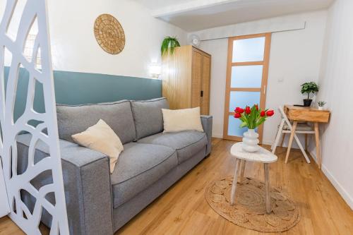 Studio Cozy Centre Avec Parking - last minute hotel in Grasse
