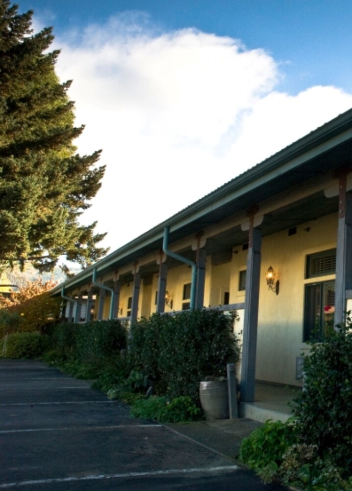 Sonoma Creek Inn - photo 23
