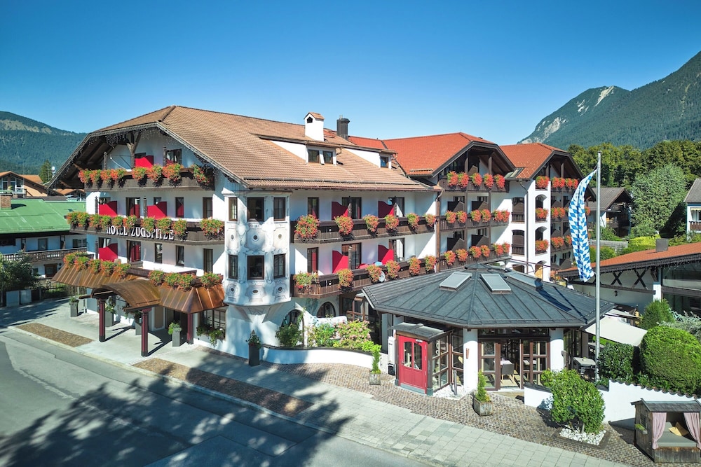 Hotel Zugspitze — 4-Star Luxury Hotel in Garmisch-Partenkirchen, Germany
