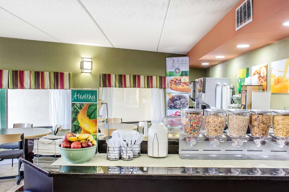 Quality Inn Selma Smithfield - photo 32