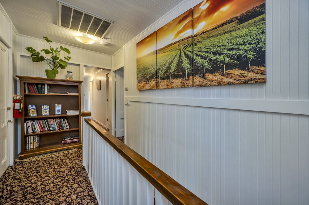 Calistoga Wine Way Inn - photo 129