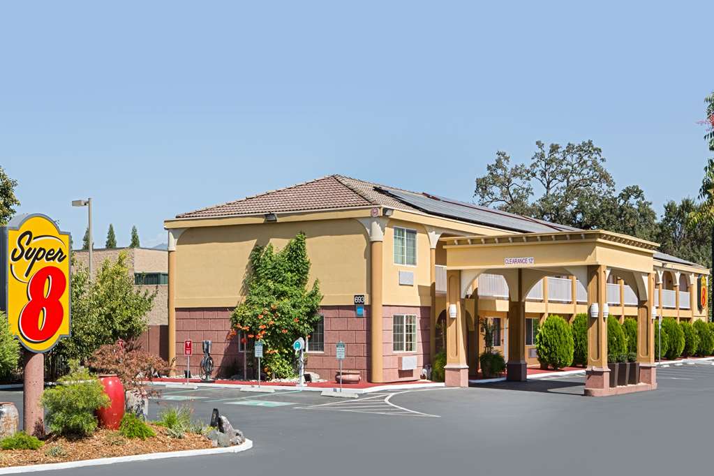 Super 8 by Wyndham Ukiah - photo 3