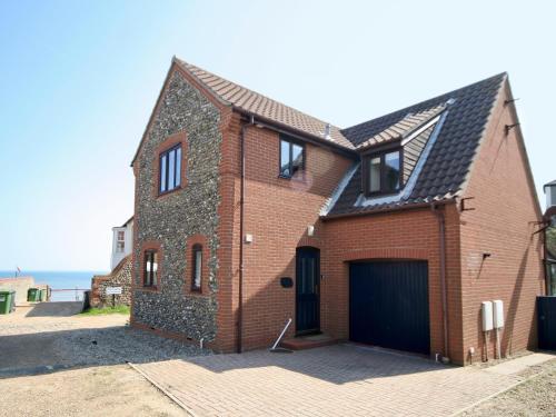 Beach Retreat E5558 in Mundesley, United Kingdom