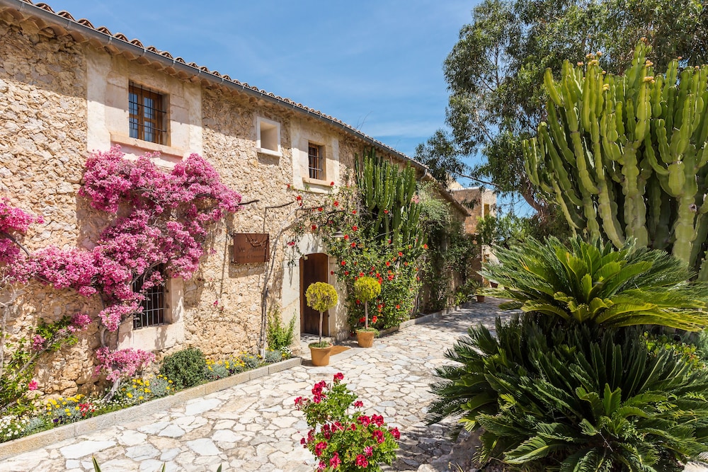 Finca Son Ametler - carbon neutral hotel in Selva