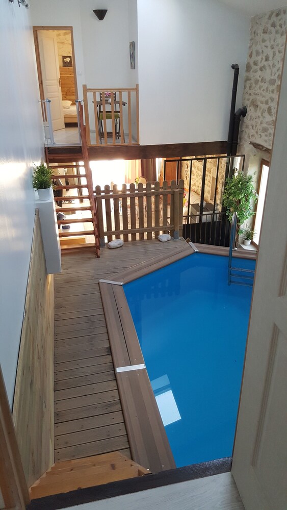 Le Mas Romantique — hotel in Senas