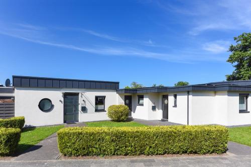 Ferienwohnungen MARENOR — 4-Star Luxury Hotel in Esens, Germany