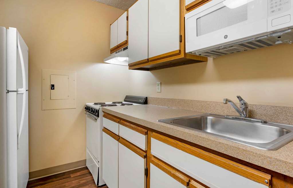Extended Stay America Suites Cincinnati Blue Ash Reagan Hwy - photo 15
