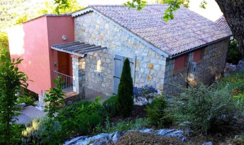 Le cheiron - carbon neutral hotel in Unknown City