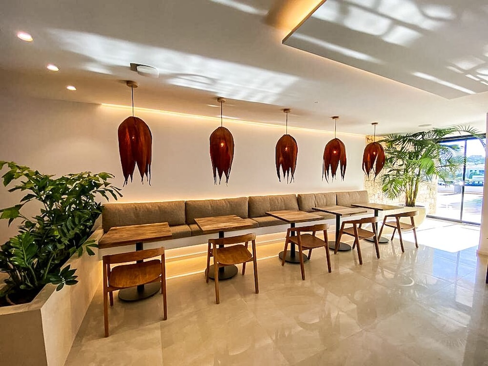 S Estancia Suites — Mercadal — photo 2