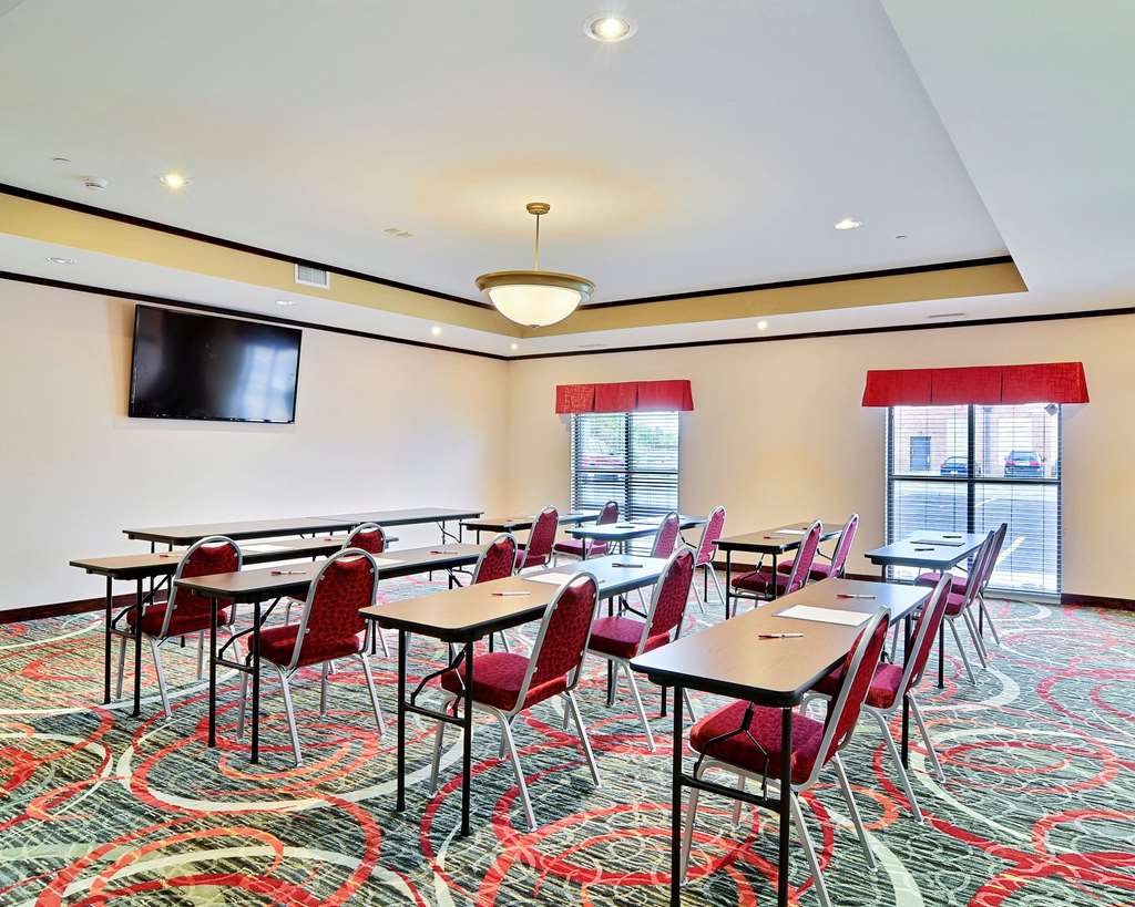Comfort Suites Uniontown - photo 28