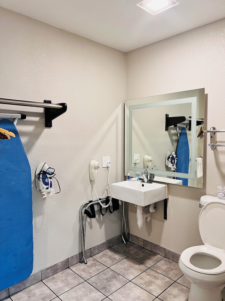 Rodeway Inn National City San Diego South - photo 27