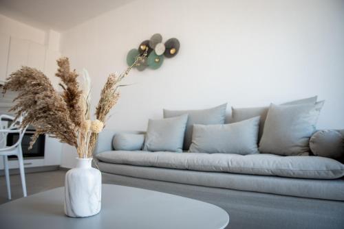 Grey Comfort - last minute hotel in Unknown City