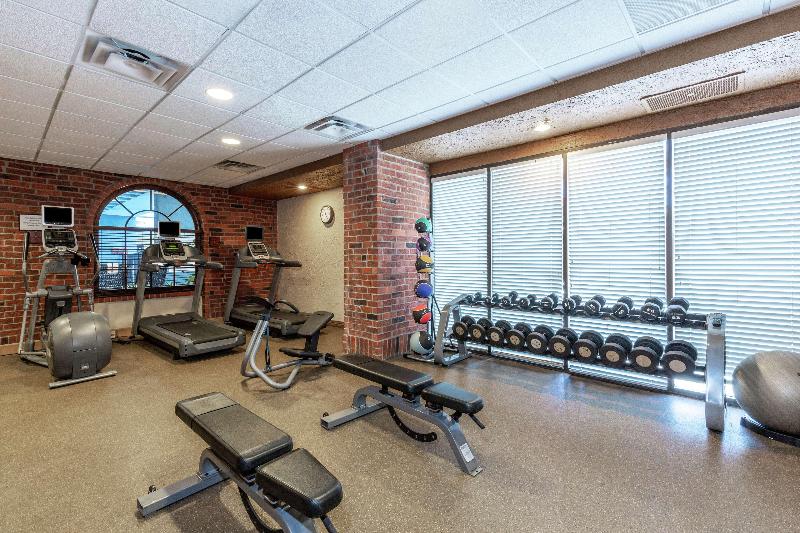 Embassy Suites by Hilton Kansas City Plaza - photo 61