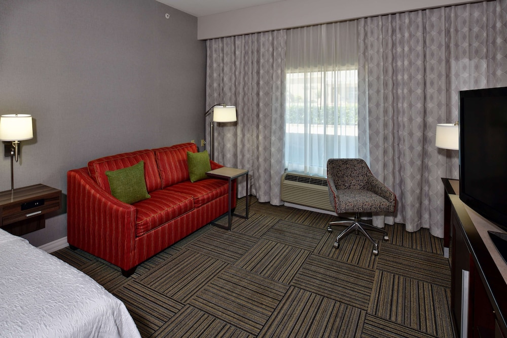 Hampton Inn & Suites Fredericksburg - photo 15