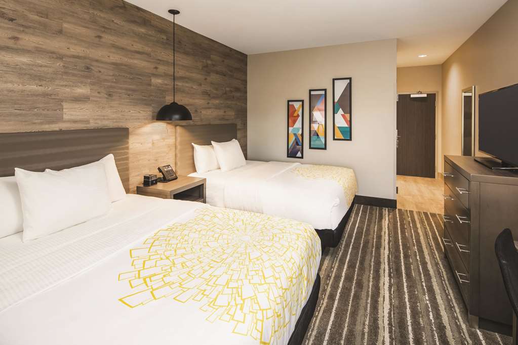 La Quinta Inn & Suites by Wyndham Atlanta South McDonough - photo 20