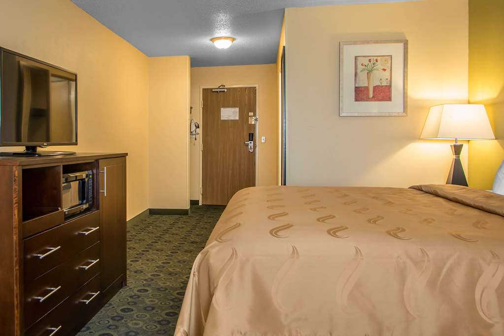 Quality Inn & Suites Bloomington I 55 and I 74 - photo 13
