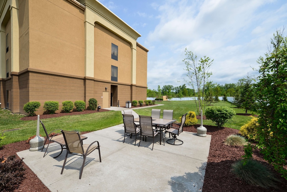 Hampton Inn Utica - photo 25