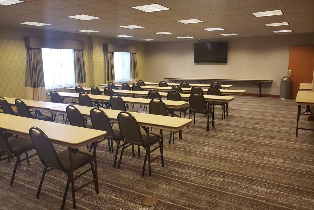 Wingate by Wyndham Coon Rapids - photo 17