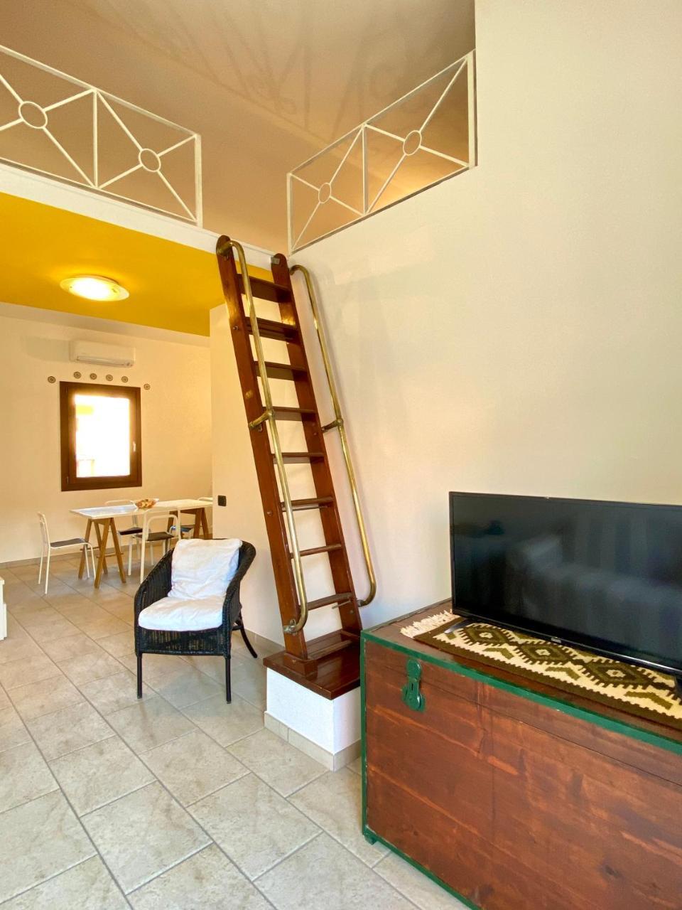 Cala Gavetta Marina Loft in La Maddalena, Italy