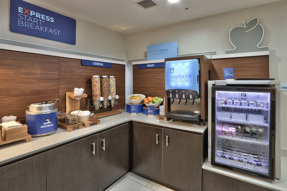 Holiday Inn Express Socorro by IHG - photo 45