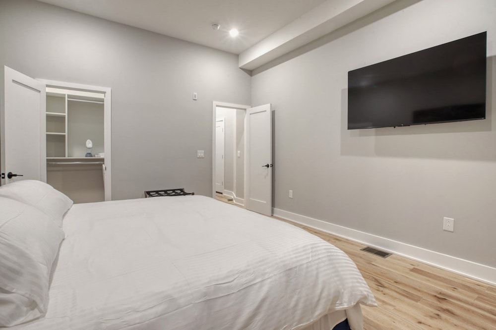 One Sky Loft - photo 8
