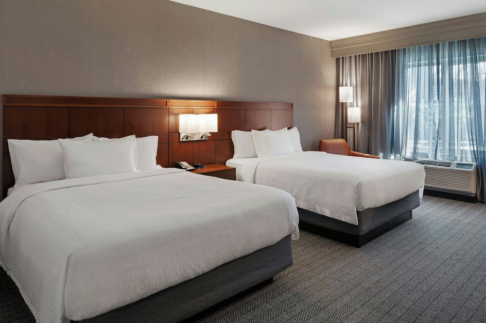 Courtyard by Marriott Long Beach Airport - photo 11