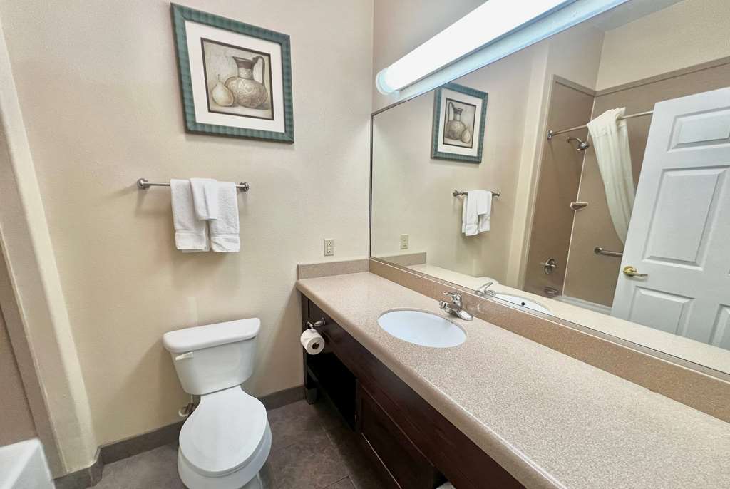La Quinta Inn & Suites by Wyndham Pharr RGV Medical Center - photo 29
