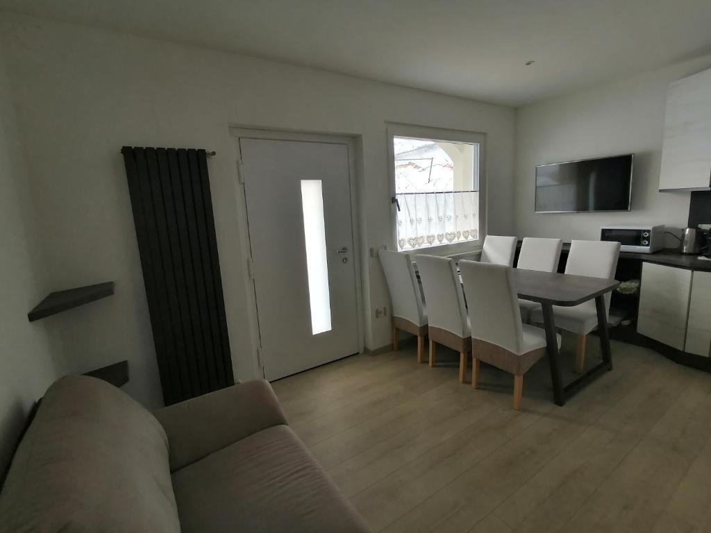 Apartments Giovannini — 4-Star Luxury Hotel in Fai Della Paganella, Italy