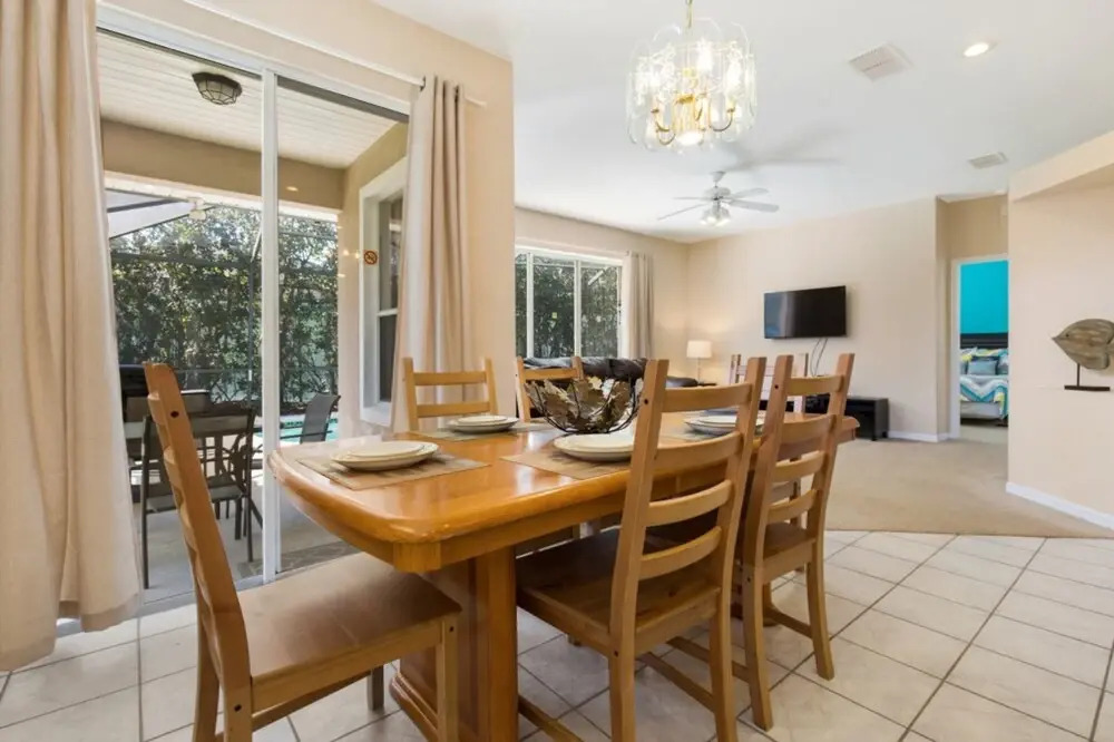 Sunset Lakes 3 bed - photo 8