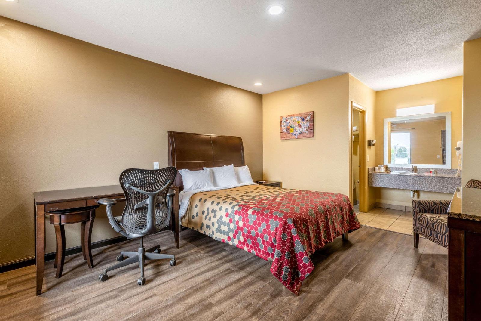 Southern Inn and Suites - photo 8
