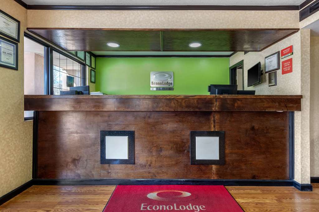 Econo Lodge Nashville near Percy Priest Lake - photo 3