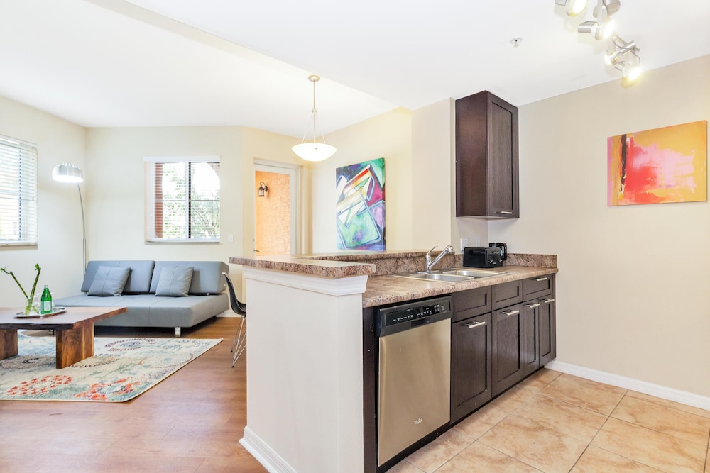 Dharma Home Suites South Miami at Red Road Commons - photo 27