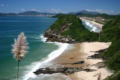 Camburiu Apartamento Frente al Mar
