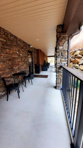 Stonebrook Lodge Bryson City - photo 18