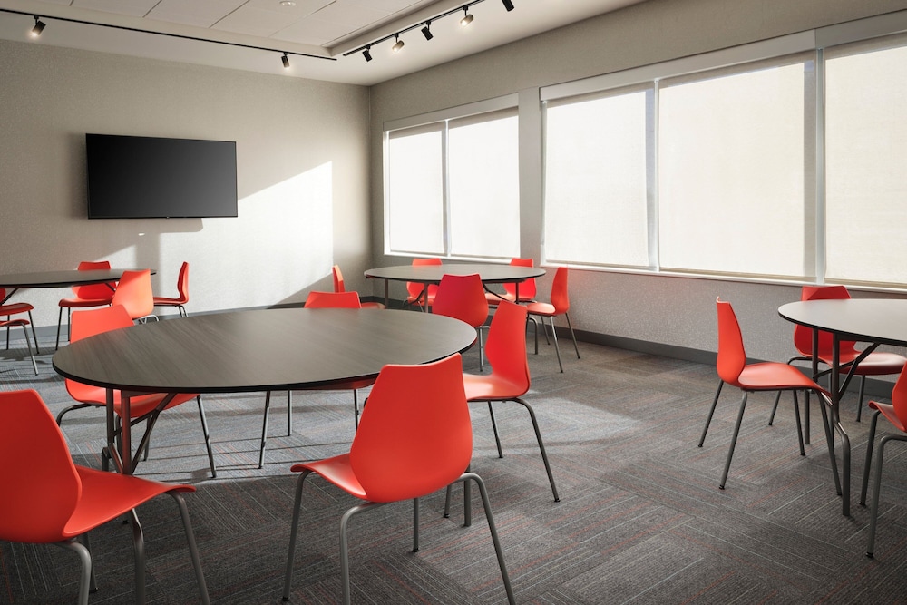 Aloft Knoxville West - photo 29