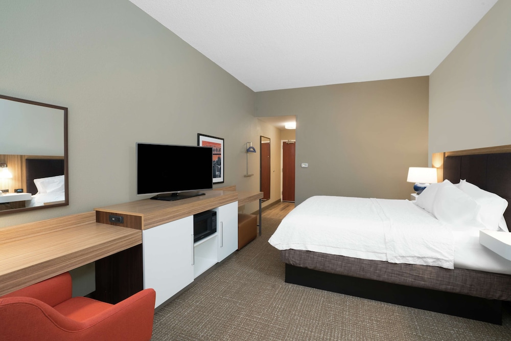 Hampton Inn Madison Huntsville Airport - photo 11