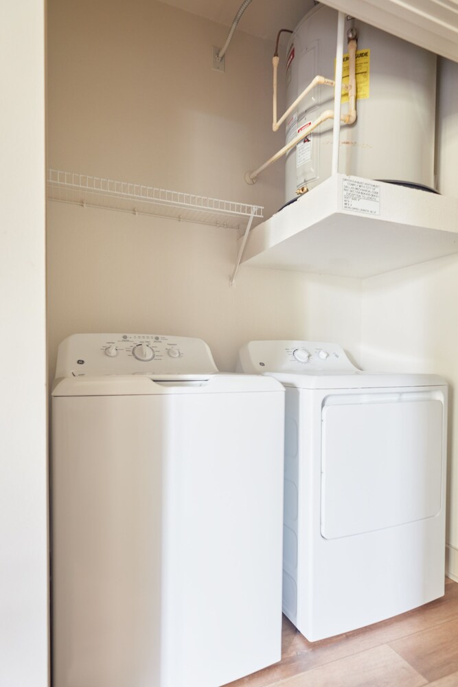 Sonder Reverchon Park in Dallas, United States