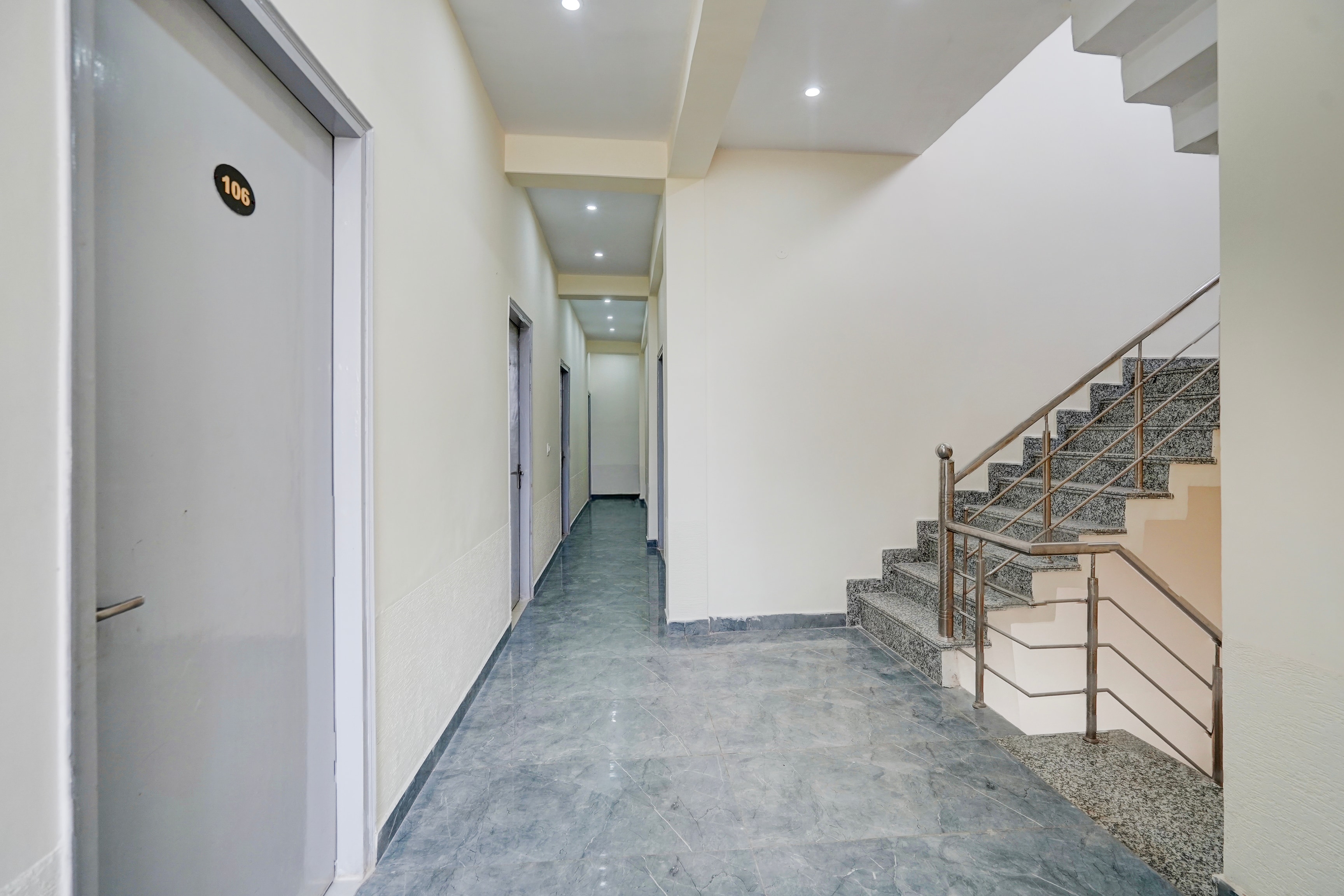 Super Hotel O Meerut Central College Formerly Saffron — Meerut